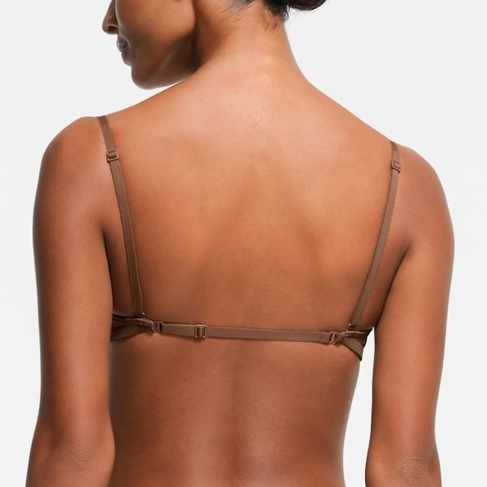 SKIMS Multi-Way Bra - color Jasper - Picture 9 of 15